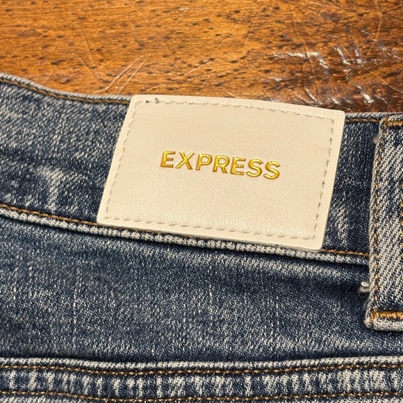 Express Modern Straight Super High Rise distressed Jeans - Picture 12 of 15